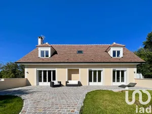 Maison traditionnelle à Maincy (77950)