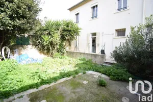 Building at Toulon (83200)