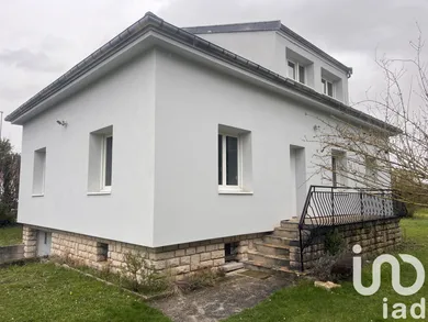 Maison traditionnelle à Pont-Sainte-Marie (10150)