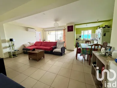 Appartement à Sainte-Suzanne (97441)