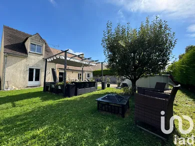 Maison traditionnelle à Moret-Loing-et-Orvanne (77250)