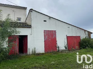 Immeuble à Saint-Sulpice-de-Faleyrens (33330)