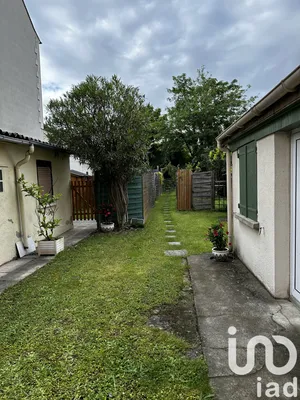 Apartment at Saint-Maur-des-Fossés (94100)