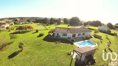 Traditional house in Saint-Mary (16260)