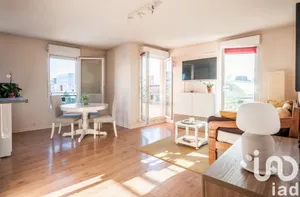 Apartment at Massy (91300)