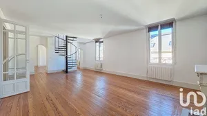 Duplex at Moulins (03000)