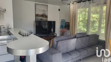 Apartment at Méry-sur-Oise (95540)