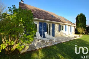 Traditional house at Saint-Germain-de-la-Grange (78640)