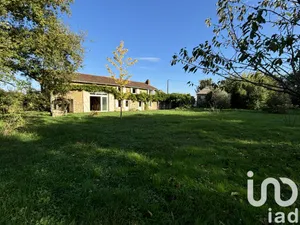 Longère à Marnay (86160)