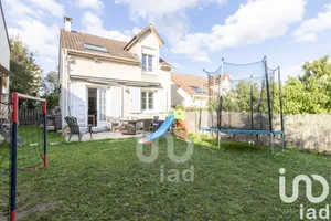 Traditional house at Jouy-le-Moutier (95280)