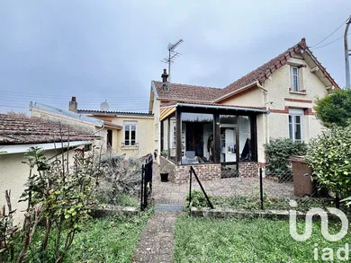 Maison à Saint-André-les-Vergers (10120) — 8/11