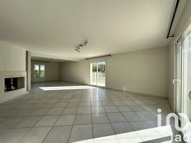 Maison traditionnelle à Saint-Cyr-sur-Loire (37540)