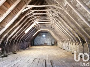 Barn at Saint-Bonnet-De-Salers  (15140)