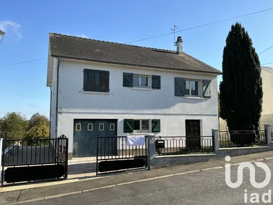 Traditional house at Le Mans (72000)