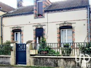 House at Troyes (10000)