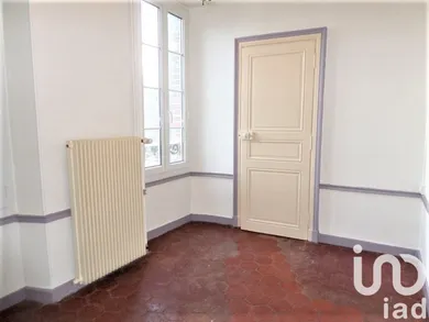 Apartment in Villeneuve-sur-Yonne (89500)