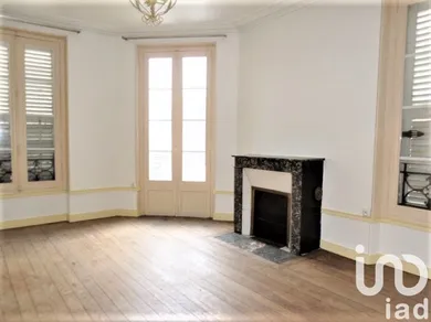 Apartment at Villeneuve-sur-Yonne (89500)