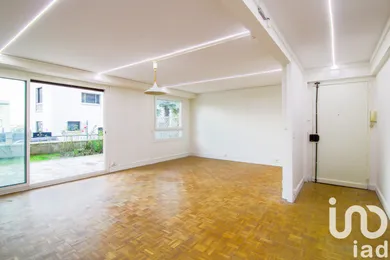 Apartment at Suresnes (92150)