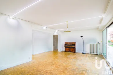 Apartment at Suresnes (92150) — 2/12
