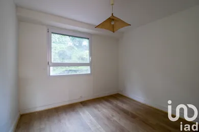 Apartment at Suresnes (92150) — 8/12
