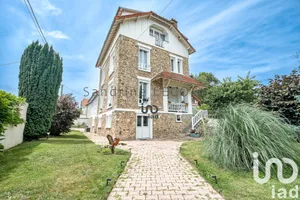 House at Esbly (77450)