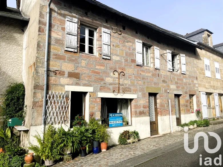 Maison 7 pièces 140 m² · à Ussac · 140 m² · 81 000 €