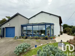 House at Champeaux (50530)