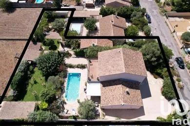 Mansion at Saint-Nazaire-d'Aude (11120)