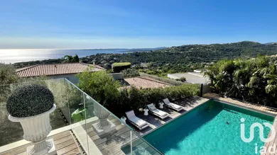 Mansion at Les Issambres (83023)