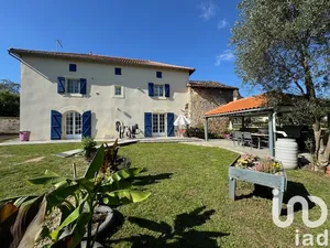 Maison de village à Roumazière-Loubert,Terres-de-Haute-Charente (16270)
