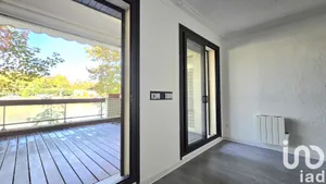 Apartment at Neuilly-sur-Seine (92200)