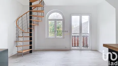 Duplex at Nogent-le-Roi (28210)