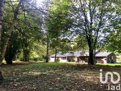 Domain at Charchigné (53250)