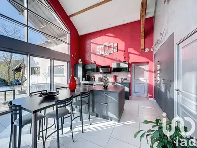 Architectural house at Saint-Pierre-Eynac (43260)