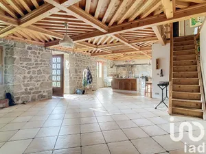 Maison traditionnelle à Saint-Sauveur-en-Rue (42220)