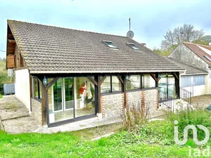 Maison de village à Véron (89510)