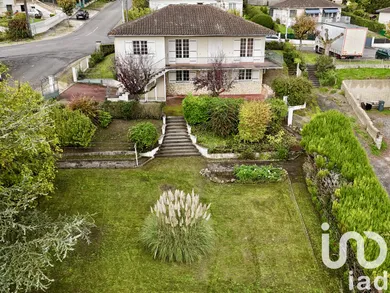 Maison à Montmoreau (16190)