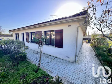 Pavillon à Linars (16730)