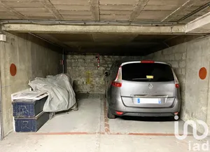 Parking à Paris (75014)