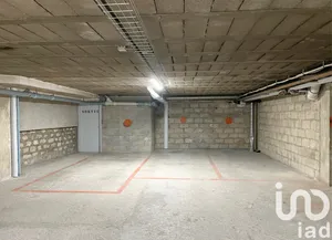 Parking at Paris (75014)