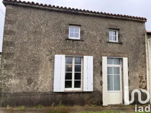 Village house at Saint-Mesmin (85700)