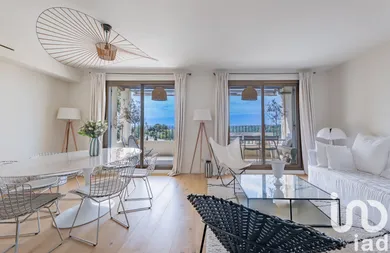 Apartment at Villeneuve-Loubet (06270)