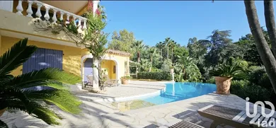 Maison traditionnelle à Roquebrune-sur-Argens (83380)