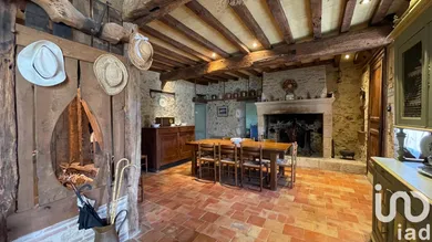 Longere at Église-Neuve-d'Issac (24400)