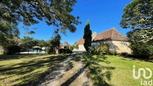 Longere at Église-Neuve-d'Issac (24400)