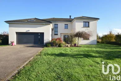 Mansion at Nomeny (54610)