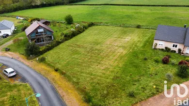 Terrain à bâtir à Soumans (23600)
