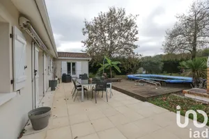 Village house at Cabanac-et-Villagrains (33650)