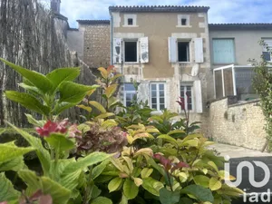 Maison de village à Ronsenac (16320)