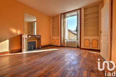 Apartment at Saint-Léonard-de-Noblat (87400)